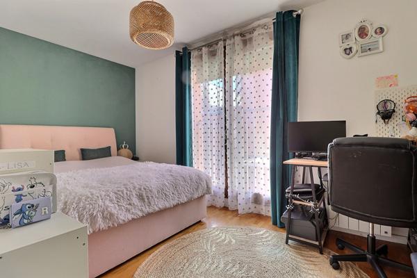 À VENDRE - Maison 3 chambres avec sous-sol total et terrasse rooftop