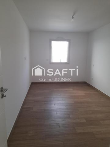 Rare! Plain-pied total, 3 chambres et neuf!