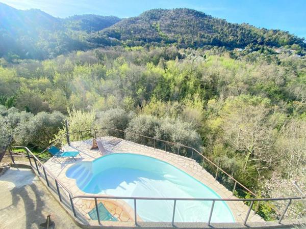 Villa Saint Blaise 6 pièce(s) 140 m2