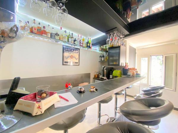 Villa Saint Blaise 6 pièce(s) 140 m2