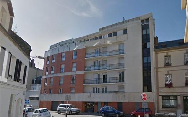 Stationnement à louer    Le Havre