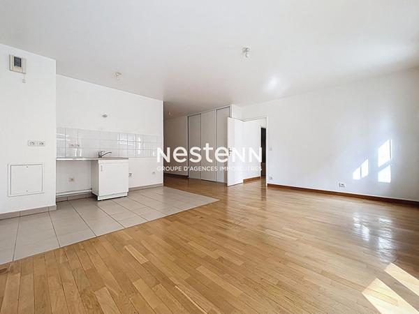 ISSY LES MOULINEAUX - FORT D'ISSY - Vente appartement 2 pièces de 49,40 m² avec un balcon de 3,80 m²