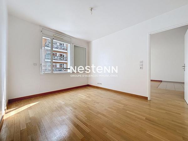 ISSY LES MOULINEAUX - FORT D'ISSY - Vente appartement 2 pièces de 49,40 m² avec un balcon de 3,80 m²