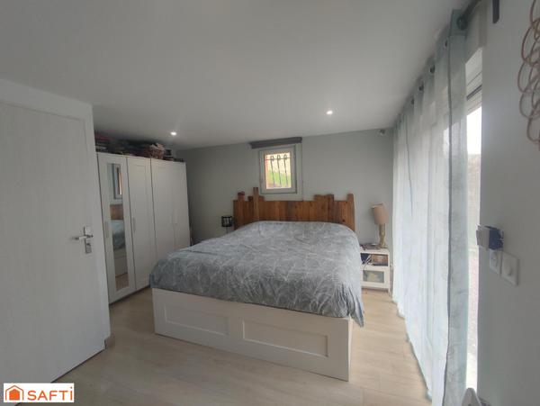 Maison récente, 4 chambres, DPE D, Gare a pied