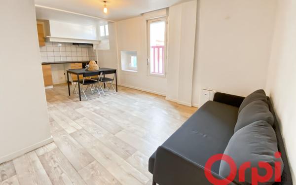 Appartement à louer    4 pièces • 58,54 m2 Hasparren