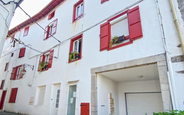 Appartement à louer    4 pièces • 58,54 m2 Hasparren