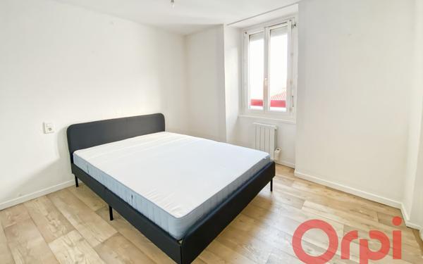Appartement à louer    4 pièces • 58,54 m2 Hasparren
