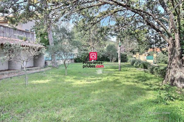 Terrain Constructible Tavel 470 m² - 99 000 Euros -