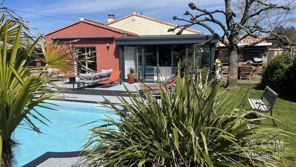 Villa 8 pièce(s) 4 chambre(s) 184 m²