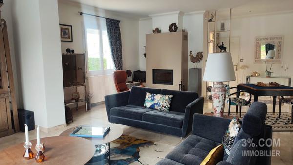 Villa 8 pièce(s) 4 chambre(s) 184 m²
