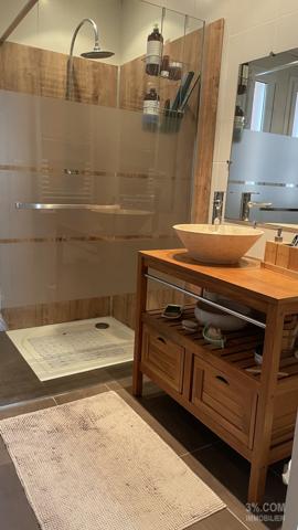 Villa 8 pièce(s) 4 chambre(s) 184 m²