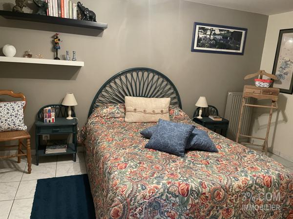 Villa 8 pièce(s) 4 chambre(s) 184 m²
