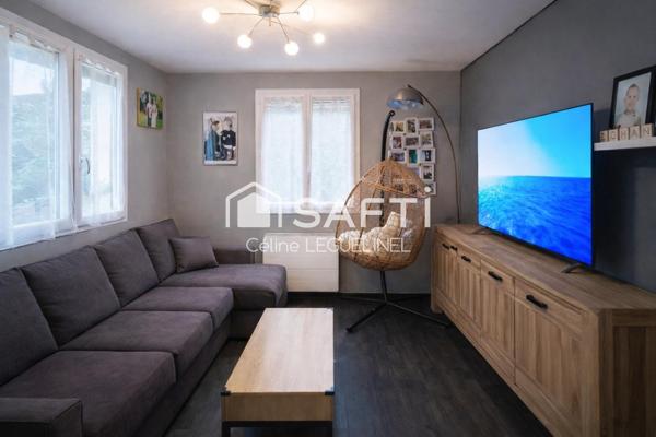 À Ouerre, maison familiale lumineuse avec vie de plain-pied, jardin, terrasse et atelier, au calme et proche Dreux/RN12 avec école sur place.