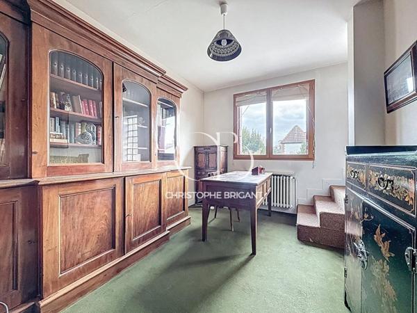 VILLEJUIF LOUIS ARAGON. MAISON 6 pièces  199 m2