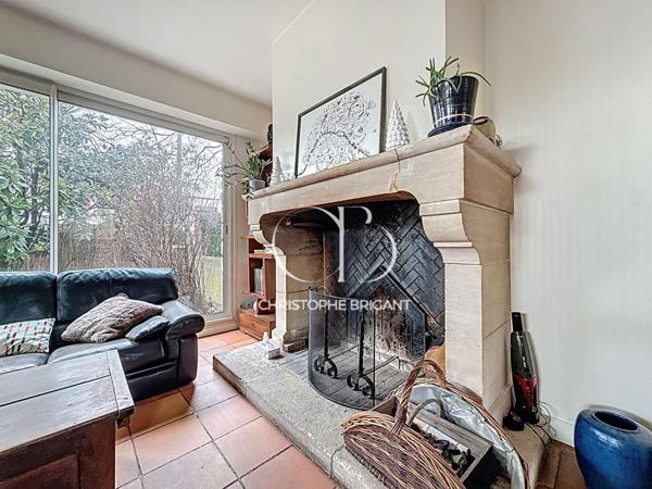 VILLEJUIF LOUIS ARAGON. MAISON 6 pièces  199 m2