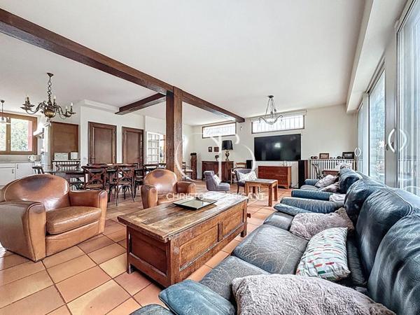 VILLEJUIF LOUIS ARAGON. MAISON 6 pièces  199 m2