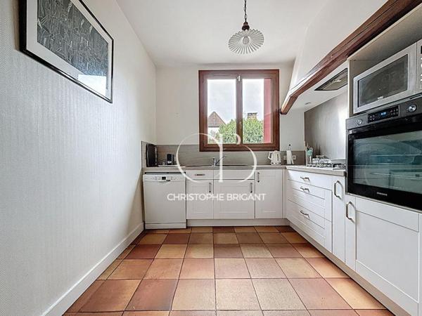 VILLEJUIF LOUIS ARAGON. MAISON 6 pièces  199 m2