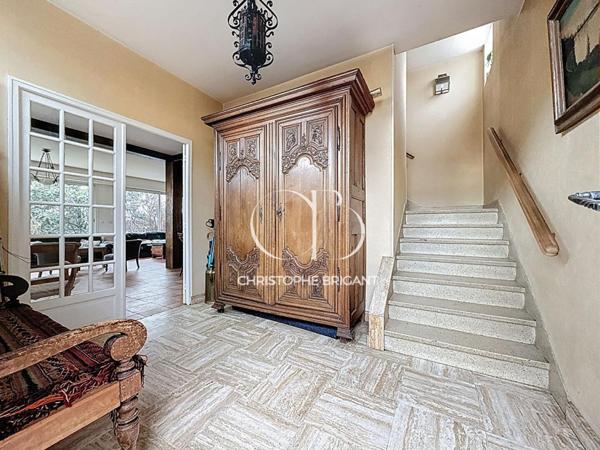 VILLEJUIF LOUIS ARAGON. MAISON 6 pièces  199 m2