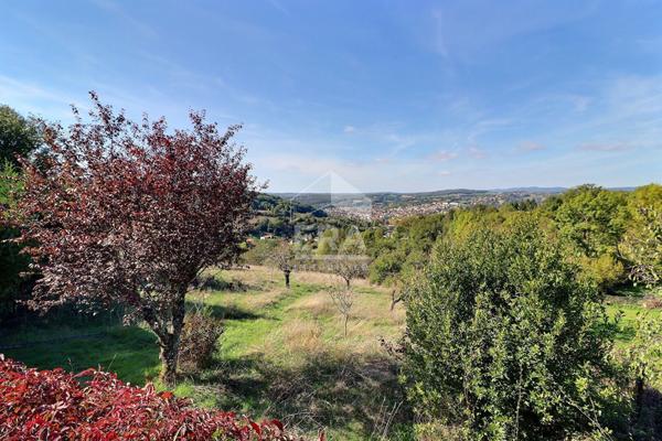 Sur les hauteurs de Figeac, maison de 150m2 avec jardin 3.000m2