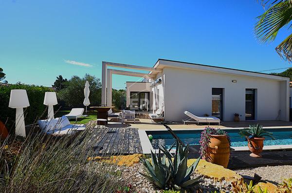 Maison californienne à Mazan