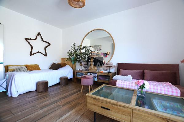 Maison californienne à Mazan