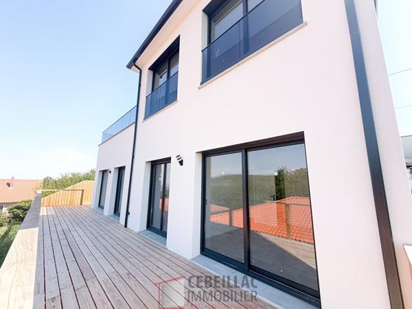 Maison 7 pièce(s) 4 chambre(s) 261.53 m²