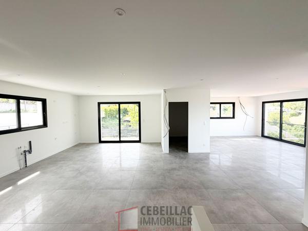 Maison 7 pièce(s) 4 chambre(s) 261.53 m²