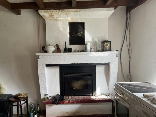 Maison à vendre 117 568 € Saint-Bonnet-sur-Gironde 3 p 100 m² DPE F