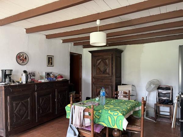 Maison à vendre 117 568 € Saint-Bonnet-sur-Gironde 3 p 100 m² DPE F