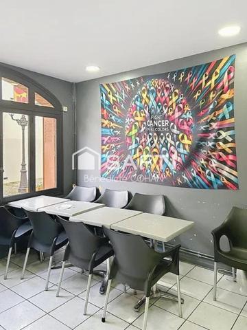 Immeuble de rapport, plein centre ville de Voves