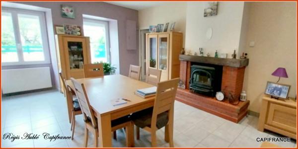 À vendre : Charme et authenticité pour cette magnifique maison en pierre de 6 pièces à PLELAN LE GRAND (35)