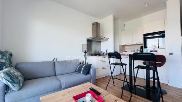 Département Finistère (29) – À vendre à Quimper, quartier Kerfeunteun : studio de 29,29 m² habitables avec terrasse et parking extérieur privatif.
