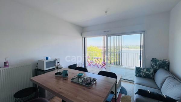 Département Finistère (29) – À vendre à Quimper, quartier Kerfeunteun : studio de 29,29 m² habitables avec terrasse et parking extérieur privatif.