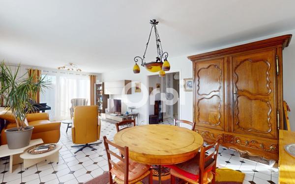 Maison à vendre    7 pièces • 205 m2 Écuelles