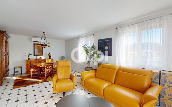 Maison à vendre    7 pièces • 205 m2 Écuelles