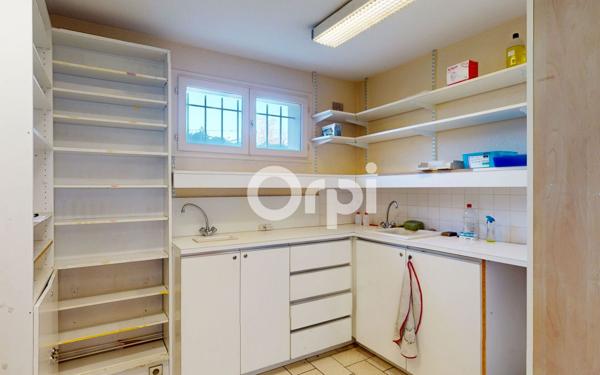 Maison à vendre    7 pièces • 205 m2 Écuelles