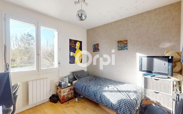 Maison à vendre    7 pièces • 205 m2 Écuelles