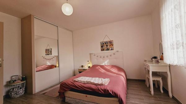 MAISON RECENTE DE PLAIN PIED165M² 5 PIECES GARAGE JARDIN