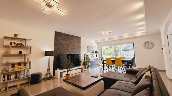 MAISON RECENTE DE PLAIN PIED165M² 5 PIECES GARAGE JARDIN