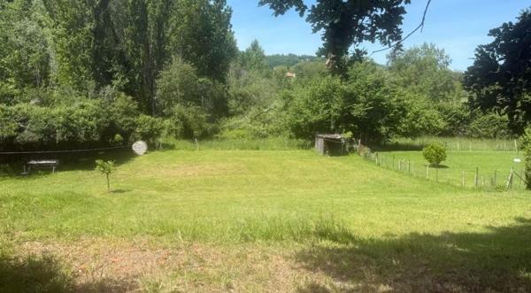 Terrain à vendre |  Le Buisson-de-Cadouin |  955 m²