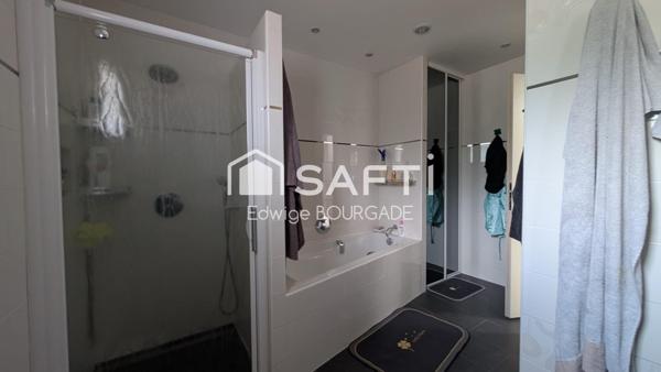 Maison 5 pièces avec piscine et dépendances