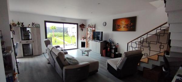 TRES BELLE MAISON MODERNE ET RECENTE de 136 m2 réalisée en 2021 dans le Morbihan