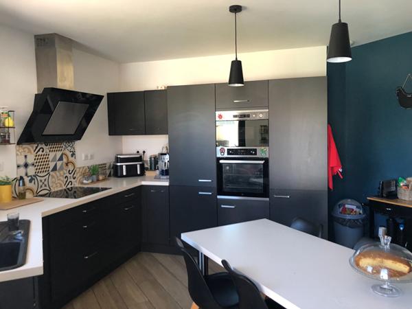 Maison contemporaine avec dépendance et piscine ! Deyme