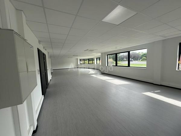 BUREAUX à VENDRE de 442 m²
