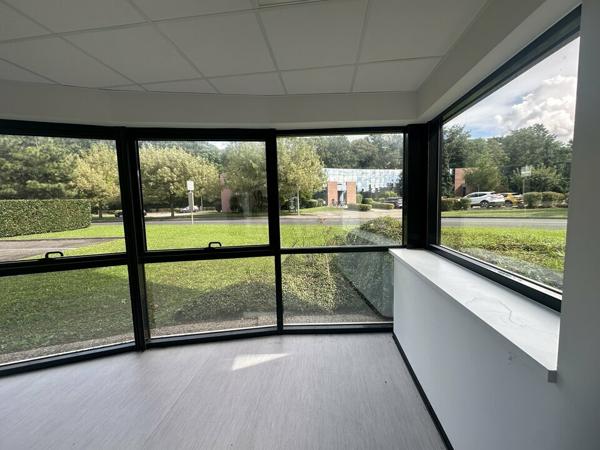 BUREAUX à VENDRE de 442 m²