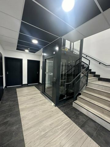 BUREAUX à VENDRE de 442 m²