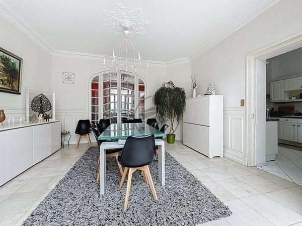 Vente Maison 9 pièces 280 m2 à Saint-Quentin