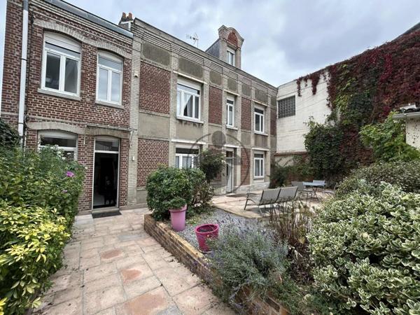 Vente Maison 9 pièces 280 m2 à Saint-Quentin