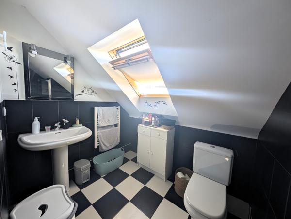 44410 ASSERAC Bourg - Spacieuse Maison 2004 avec Vie de Plain-Pied, 4 chambres dont 2 au rdc -garage- Louée