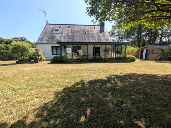 44410  SAINT-LYPHARD - Maison  4 chambres dont 1 au rdc - garage - dépendances - grand terrain